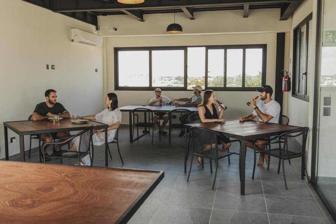 Caleta Hostel Rooftop & Pool Cancún Zewnętrze zdjęcie