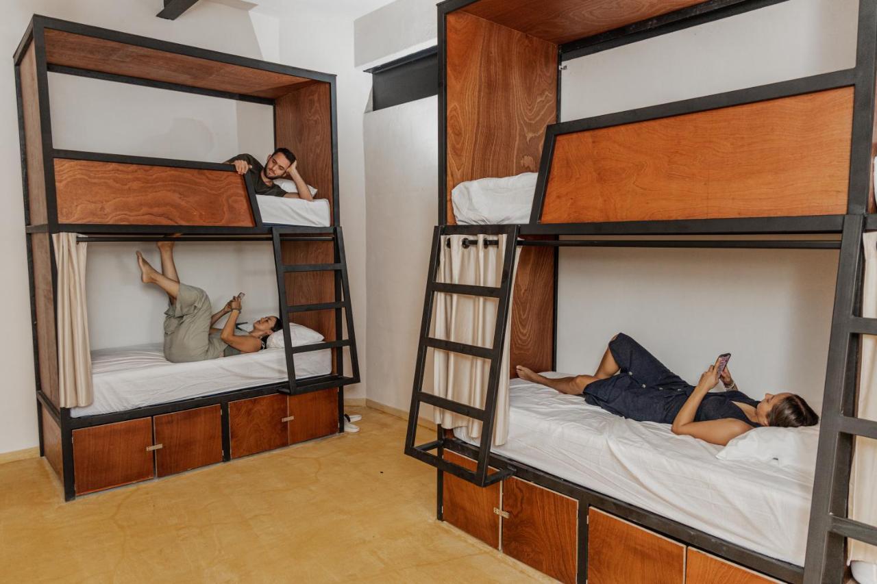 Caleta Hostel Rooftop & Pool Cancún Zewnętrze zdjęcie