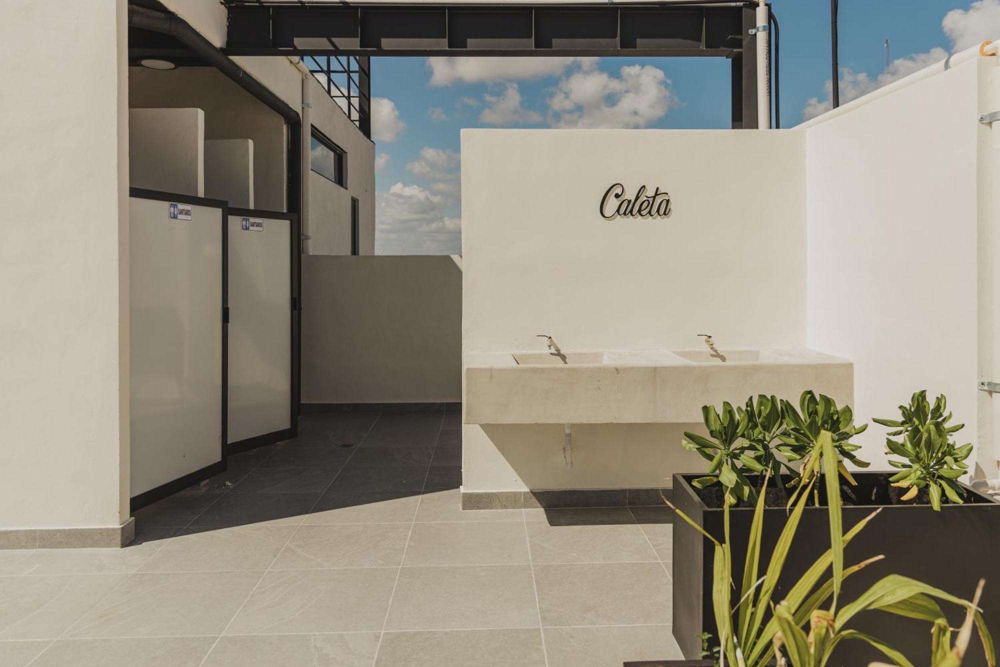 Caleta Hostel Rooftop & Pool Cancún Zewnętrze zdjęcie